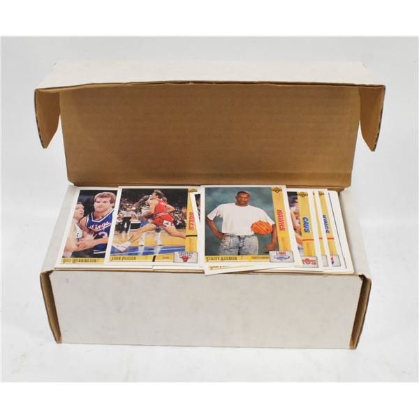 1992 UPPER-DECK BASKETBALL CARD LOT
