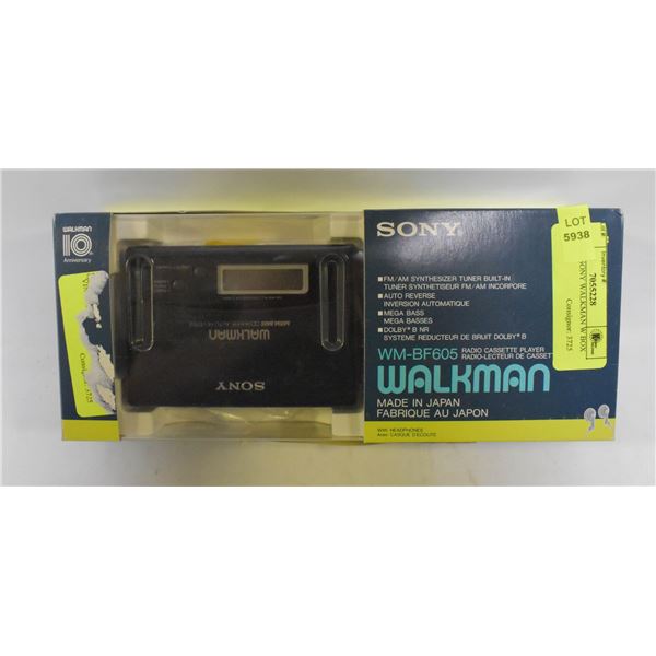 VINTAGE SONY WALKMAN W BOX