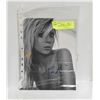 Image 1 : AUTOGRAPHED TARA REID 8X10 W COA