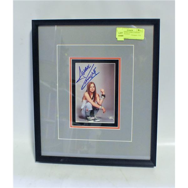 AUTOGRAPHED AVRIL LAVIGNE PICTURE FRAMED
