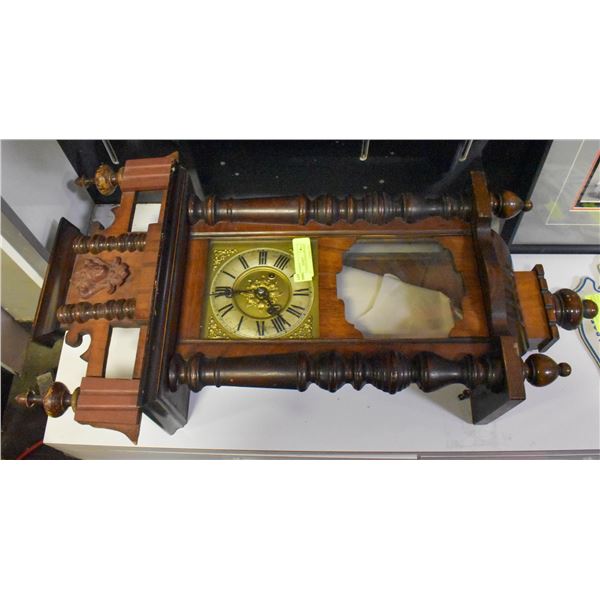 LARGE ANTIQUE ORNATE WOODEN CLOCK