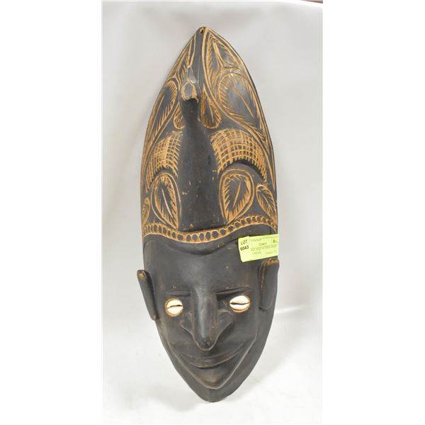 VINTAGE AFRICAN TRIBAL MASK WIOD CARVED