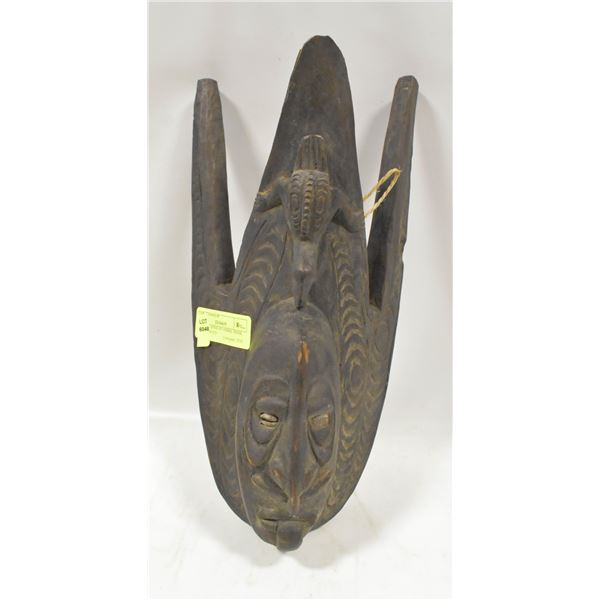 VINTAGE AFRICAN TRIBAL MASK WIOD CARVED
