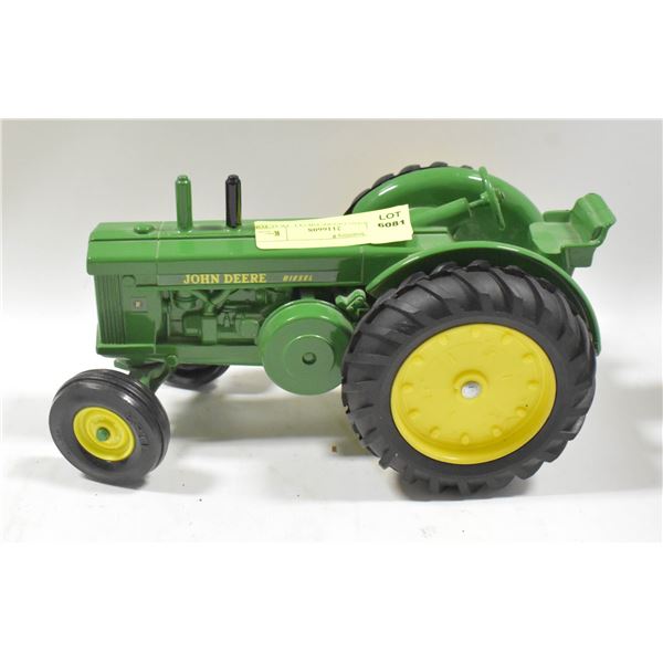 ERTL JOHN DEERE DIESEL TRACTOR