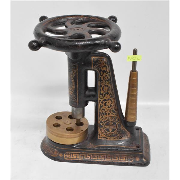 VICTORIAN RING STRETCHER