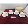 Image 1 : 1963 Royal Worcester 'Bridal Lace' Pattern – Set of 4 Cups and Saucers 