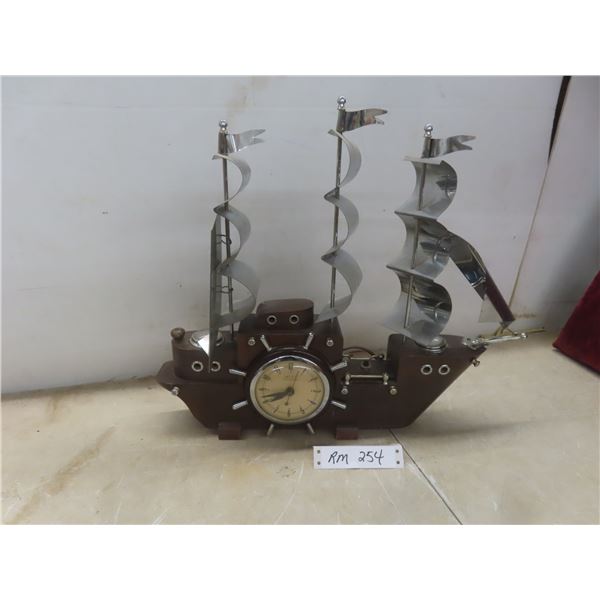 Vintage Electric Ship Clock Lamp (Working), 17" x 16"