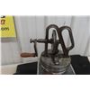 Image 2 : Vintage DANDY 1 Gallon Cream Separator