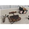 Image 7 : Vintage Leather Tools & Magnifying Vise