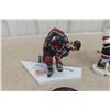 Image 2 : Sakic/MacInnis Figurines and 2 Hockey Pucks