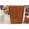 Image 2 : Oak Dresser 56" x 36" x 18" / Night Stand 23" x 22" x 13"