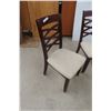 Image 2 : 4 Dining Room Chairs Matching