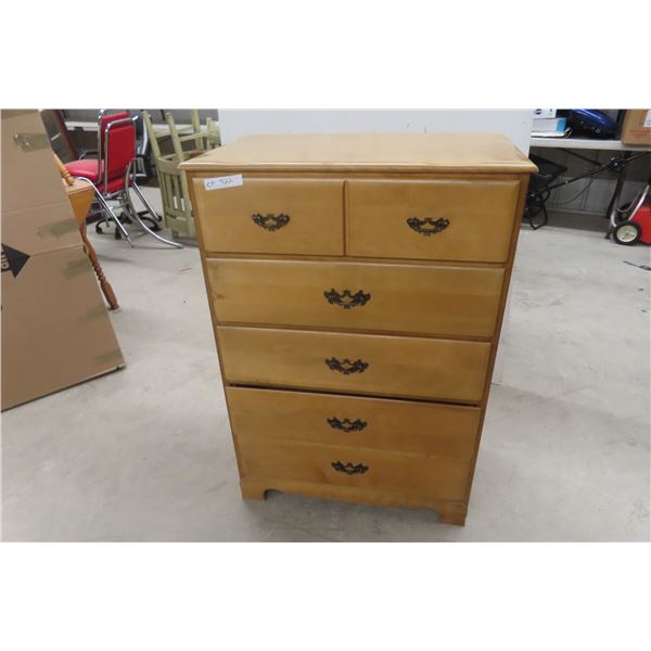 Dresser, 42 1/2" x 29" x 17" 5 Drawer