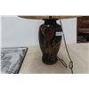 Image 4 : Table Lamp and Metal Art Picture, 21" x 18"