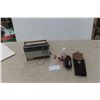 Image 1 : Voltage Tester / World Traveler Radio