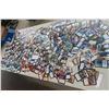 Image 1 : 1,000 Magic: The Gathering Trading Cards