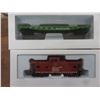 Image 2 : HO Scale Model Train Set with 4 Cars, Engine, Tracks, Buildings, Transformer, and More