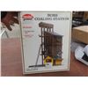 Image 9 : HO Scale Model Train Set with 4 Cars, Engine, Tracks, Buildings, Transformer, and More