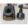 Image 3 : Dewalt Cordless 7.2V Screwdriver with 2 Batteries, Charger, and Case, Black & Decker Drill Bits