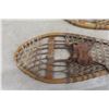 Image 2 : Set of Snowshoes 42'' x 12'' 