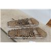 Image 7 : Set of Snowshoes 29 1/2'' x 10''