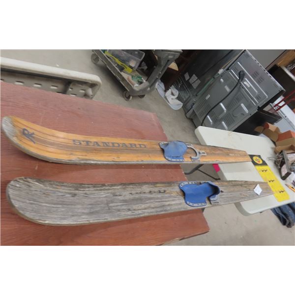 Set of Wood Water Skis 'Standard' (Weathered)