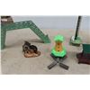Image 6 : Train Set Accessories: Metal&Plastic, Bridge, Crossing Signals,