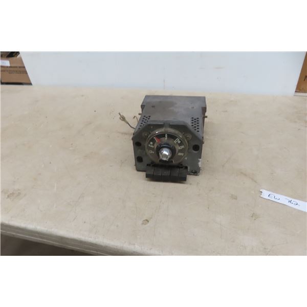 Vintage Auto Push Button Radio