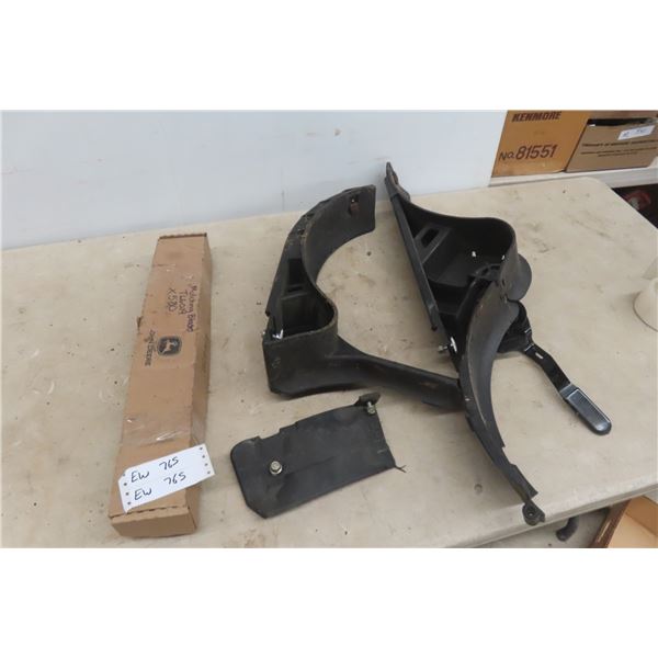 John Deere Mulching Kit Used Blades, Covers 