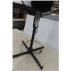 Image 3 : Oscillating Fan Variable Speed on Stand