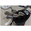 Image 4 : 9 Right Handed Golf Clubs with Bag & Cart