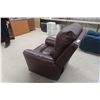 Image 7 : Leather/Leather Style Power Recliner 