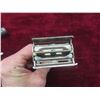 Image 11 : Vintage Bakelite Barbershop Shaver in Box and Vintage Razors