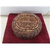 Image 3 : Vintage First Nations Cree Large Willow Gathering Basket, 16" Across