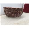 Image 4 : Vintage First Nations Cree Large Willow Gathering Basket, 16" Across