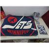 Image 1 : Winnipeg Jets Cozy Logo Blanket, Blake Wheeler Figure and More