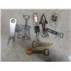 Image 3 : Assorted Vintage Bottle Openers, Lot