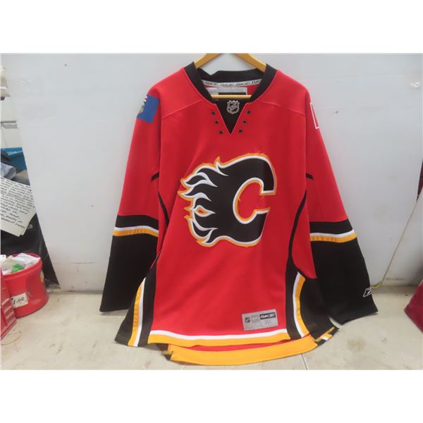 Vintage Calgary Flames Reebok Men’s XL Hockey Jersey