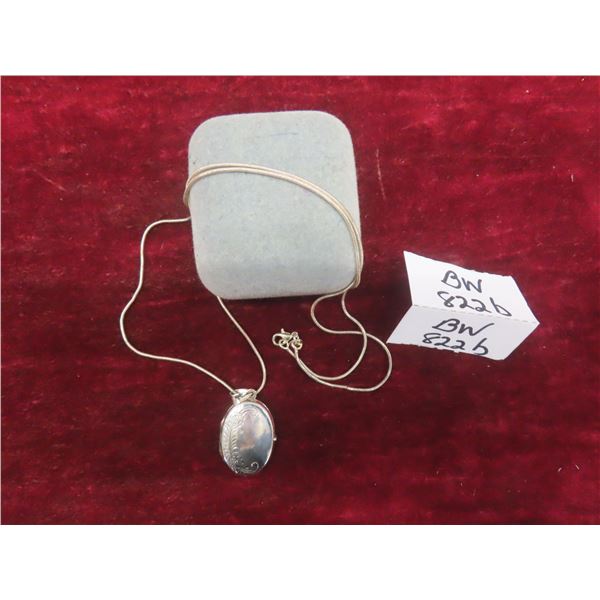 Vintage Sterling Silver Locket w/ Chain