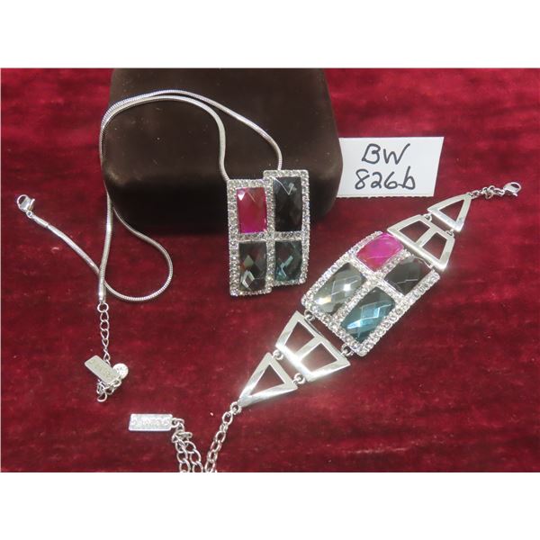 High End Sabina Necklace and Bracelet Set