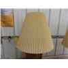 Image 5 : 2 Wood/glass Table Lamps W/ Shades, 34" Tall
