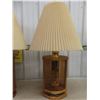 Image 6 : 2 Wood/glass Table Lamps W/ Shades, 34" Tall