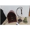 Image 1 : GE Cathedral-Style Radio and Lamp