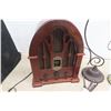 Image 2 : GE Cathedral-Style Radio and Lamp