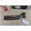 Image 4 : Electric Paint Gun; Trouble Light; Receiving Hitch and Ball