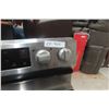 Image 4 : Samsung Stainless Electric Stove With Convection