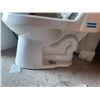 Image 5 : Foremost Toilet
