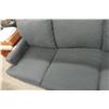 Image 4 : Couch 82" Good Condition