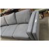 Image 4 : Couch 88" Good Condition