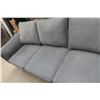 Image 5 : Couch 88" Good Condition